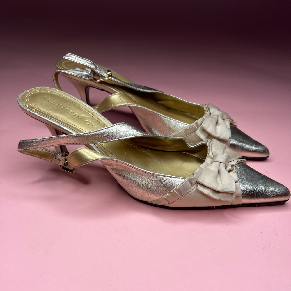 Bow kitten heels